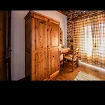 Alexis New Хриси-Амудия