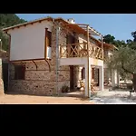 Alexis New アパート